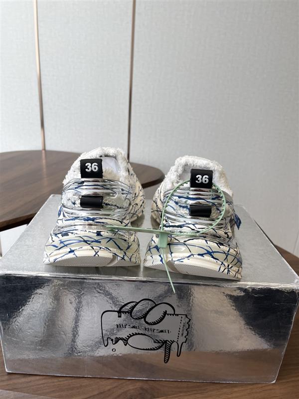 20251128103854656 370